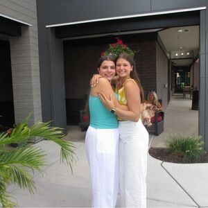 Meet your Posher, Elise